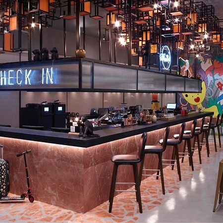 Moxy Athens City Екстер'єр фото