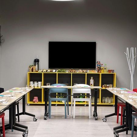 Moxy Athens City Екстер'єр фото