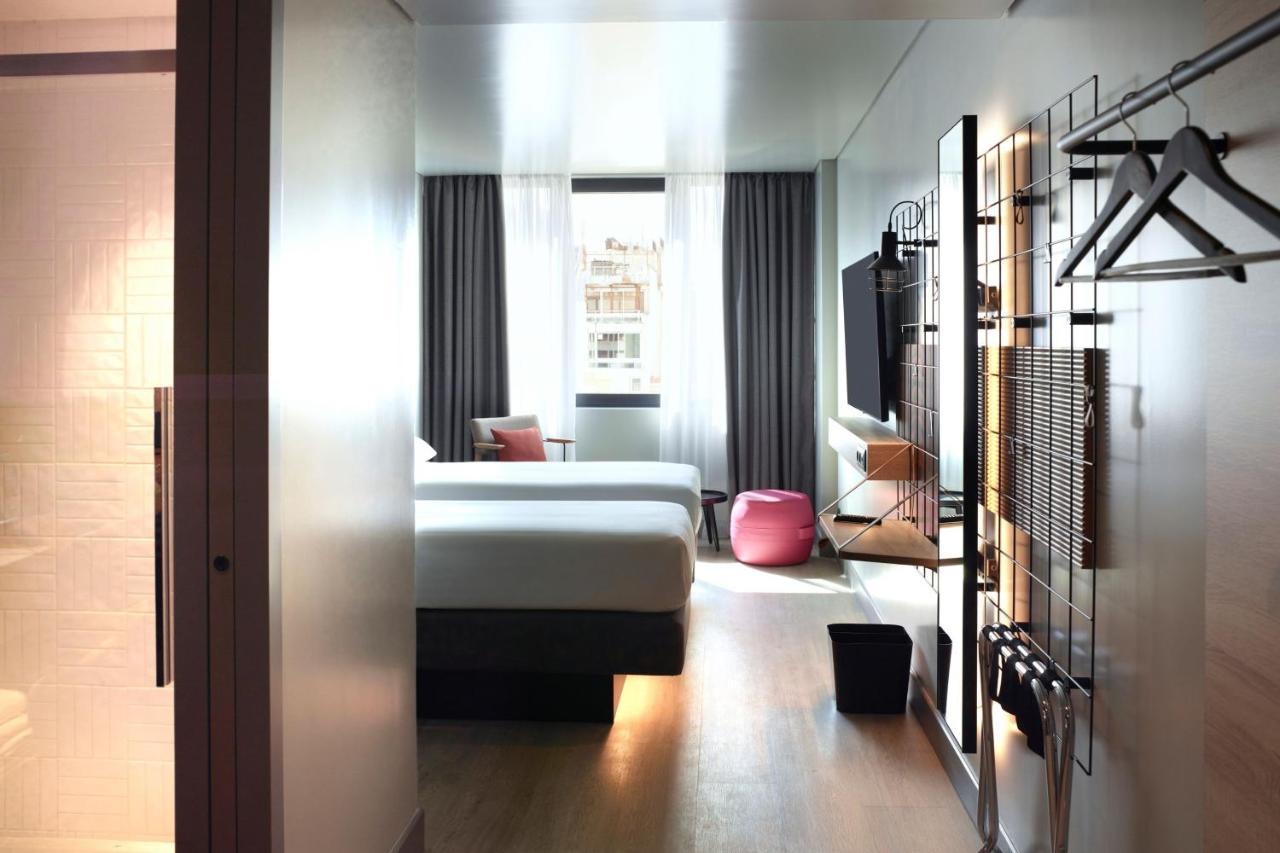 Moxy Athens City Екстер'єр фото