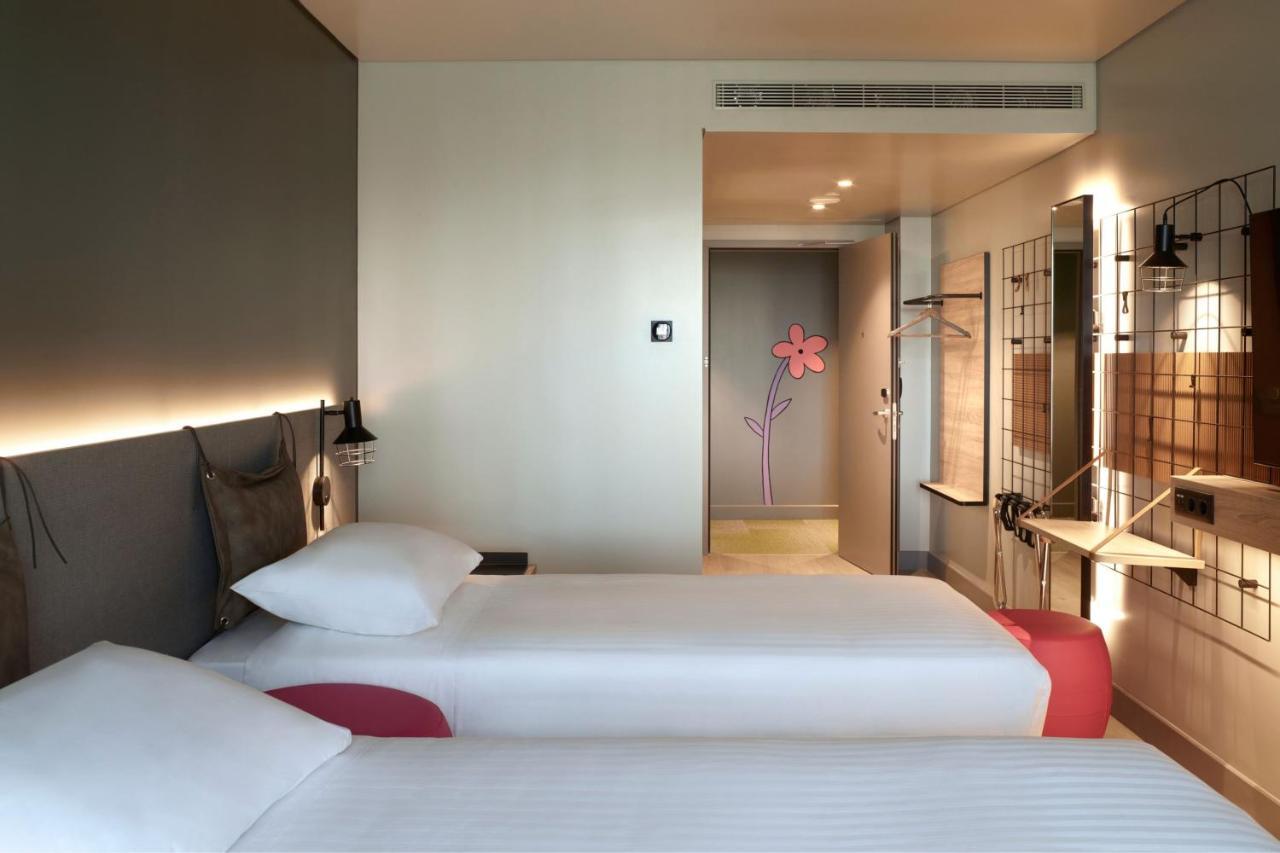 Moxy Athens City Екстер'єр фото