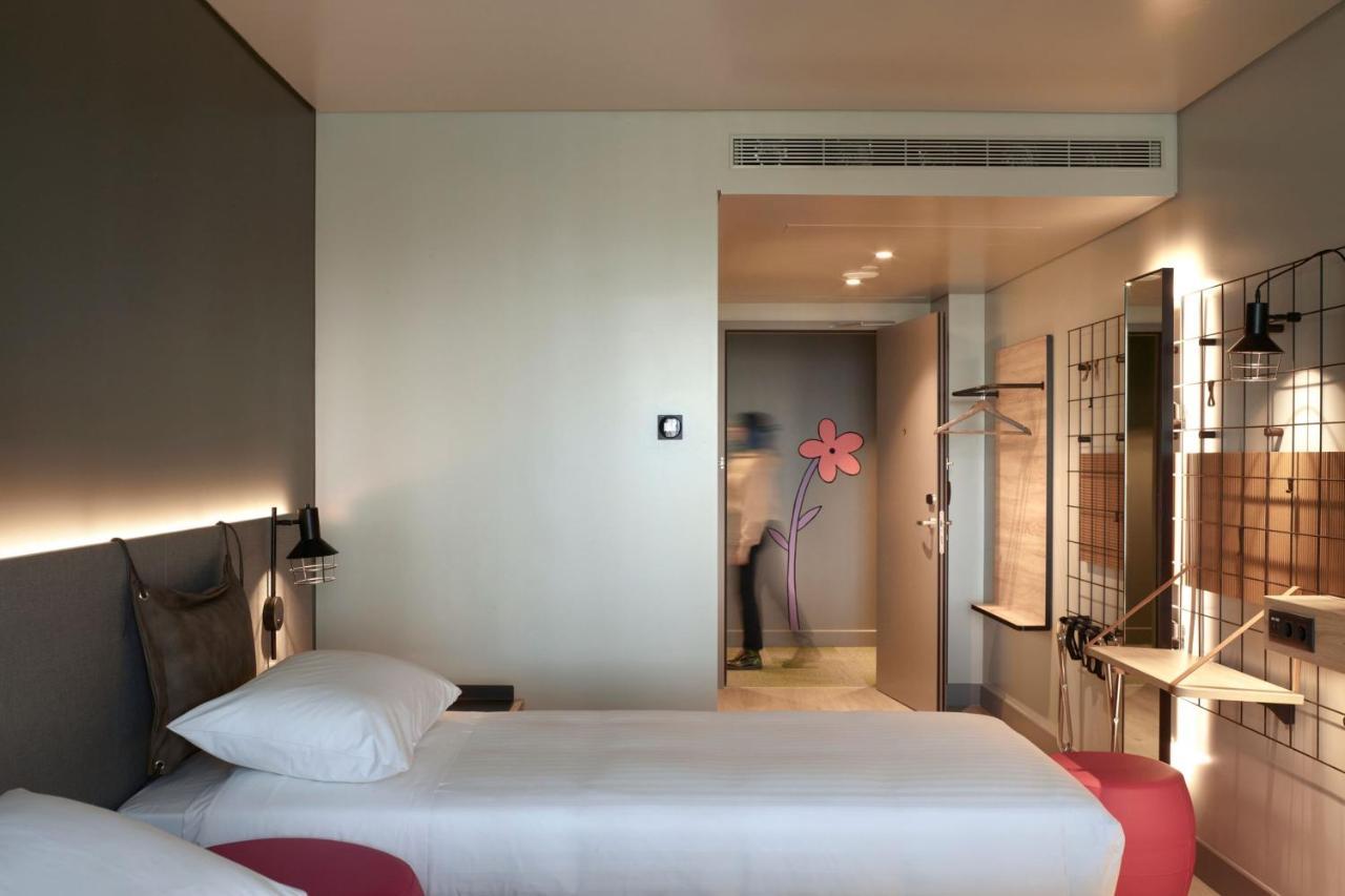 Moxy Athens City Екстер'єр фото