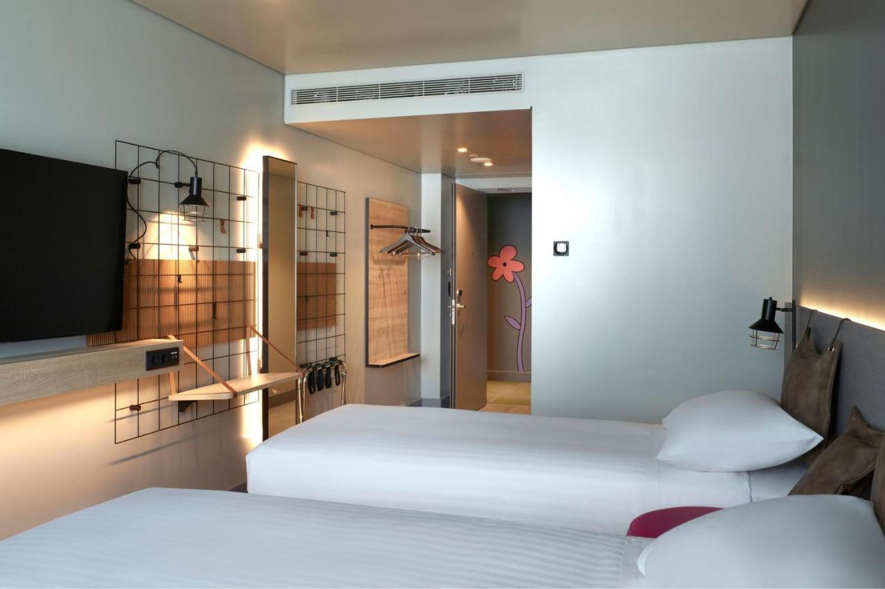 Moxy Athens City Екстер'єр фото
