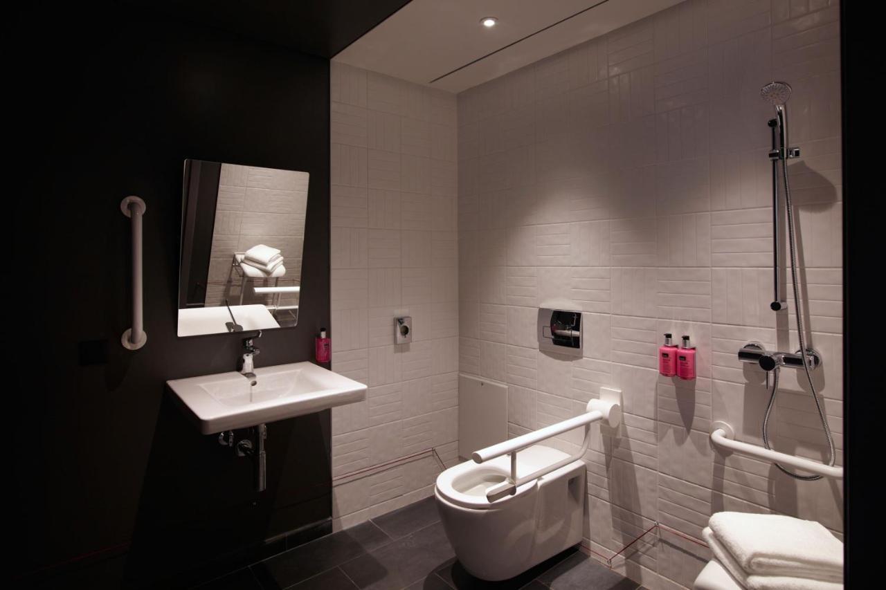Moxy Athens City Екстер'єр фото