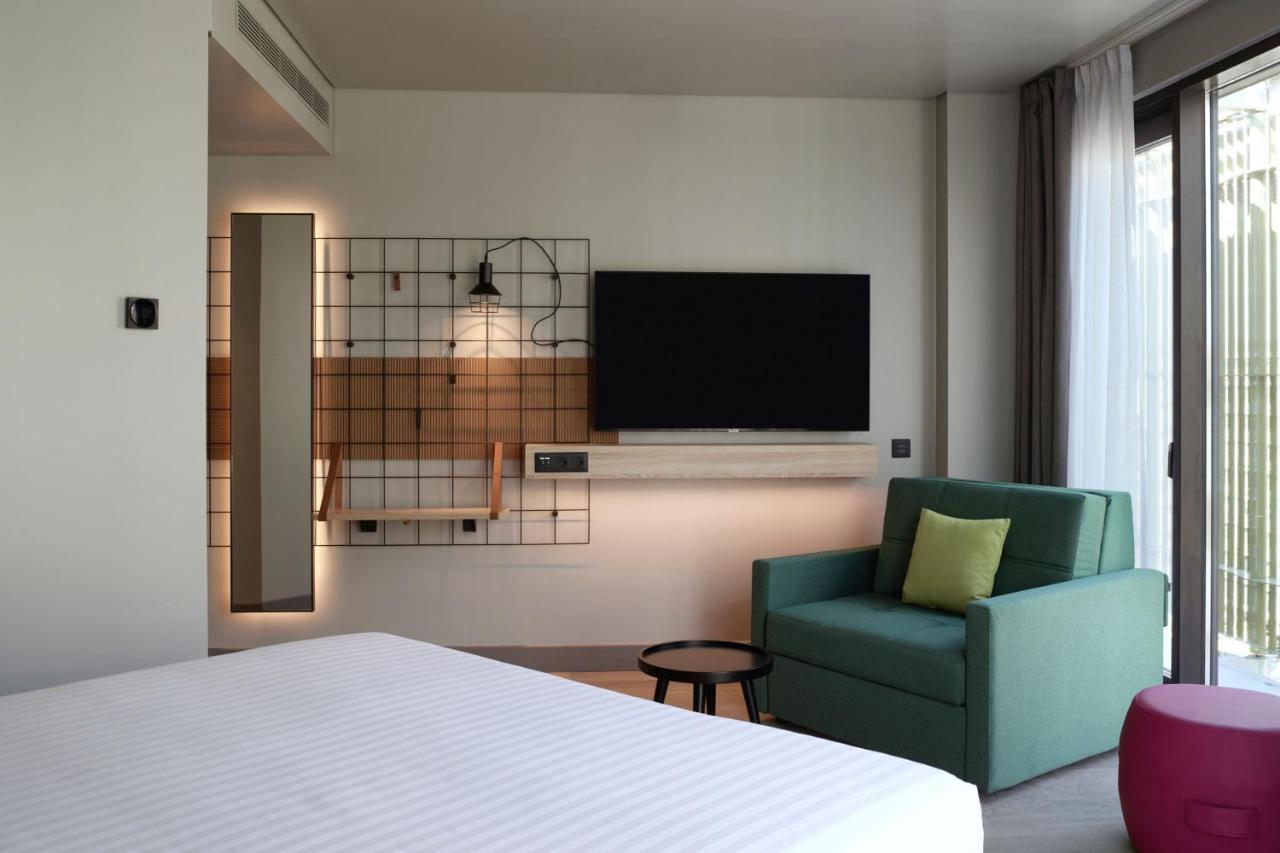 Moxy Athens City Екстер'єр фото
