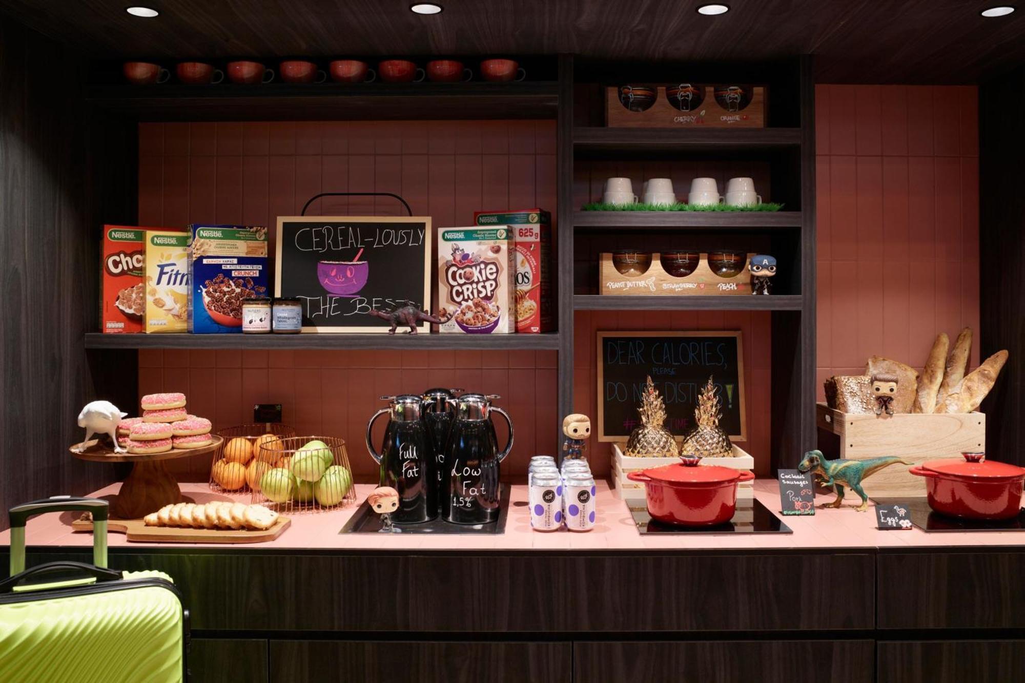 Moxy Athens City Екстер'єр фото
