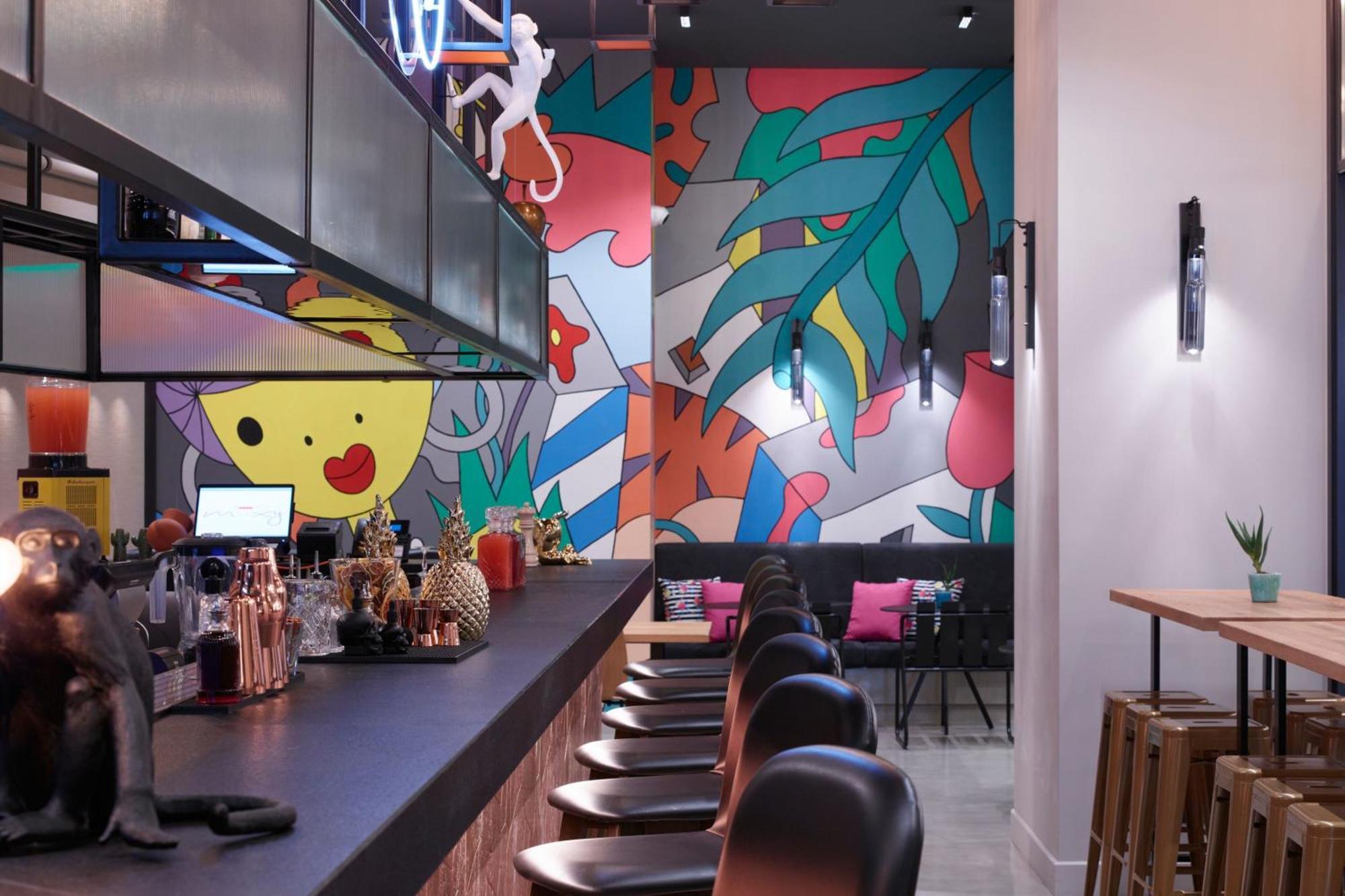Moxy Athens City Екстер'єр фото