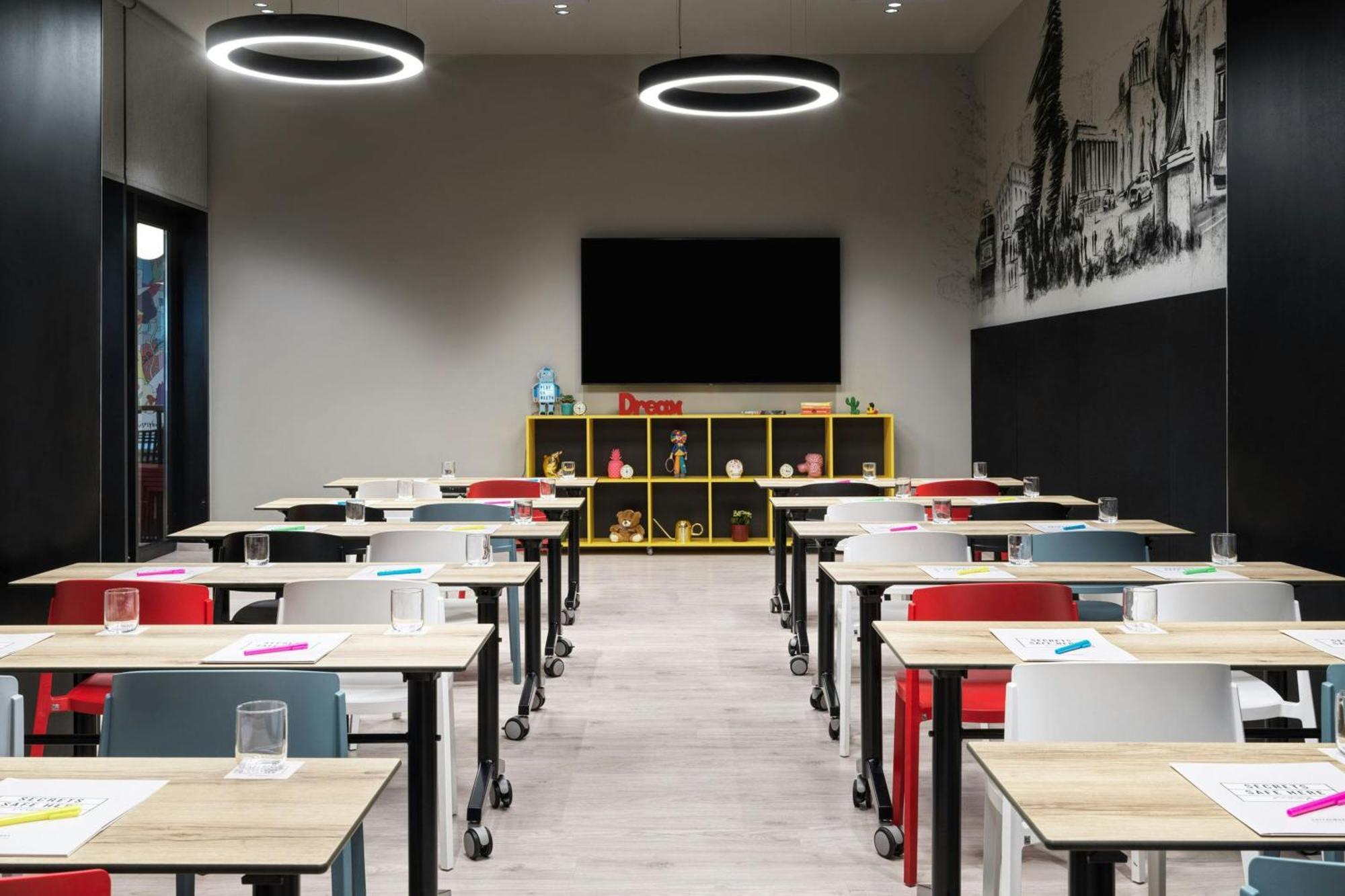 Moxy Athens City Екстер'єр фото